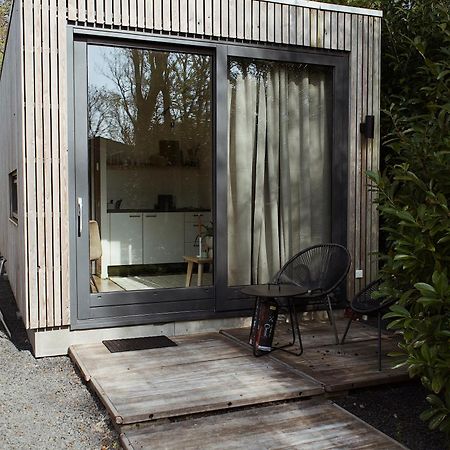 Vila Modern Tiny House Op Rustig Watersportpark Elahuizen Exteriér fotografie