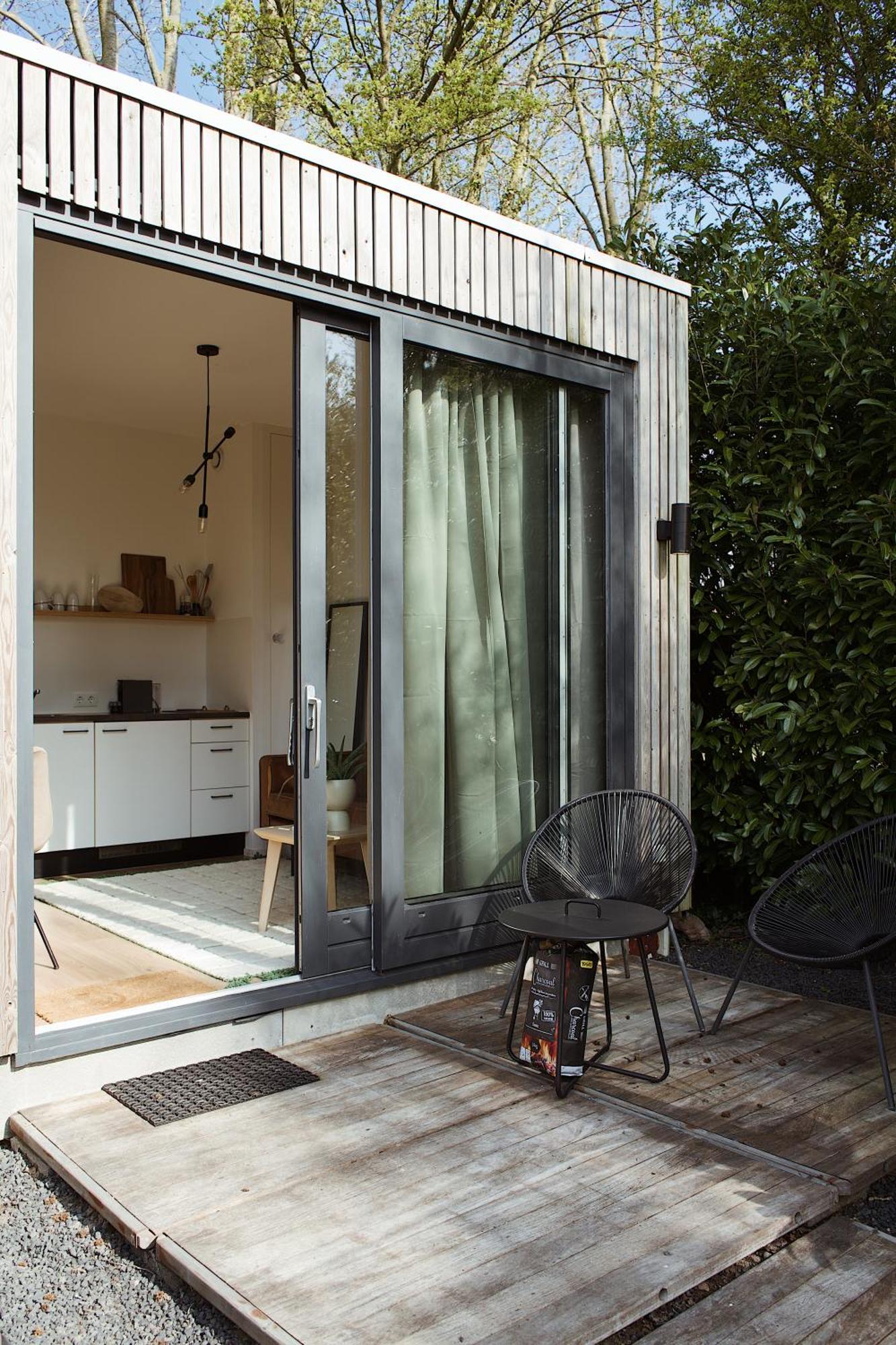Vila Modern Tiny House Op Rustig Watersportpark Elahuizen Exteriér fotografie