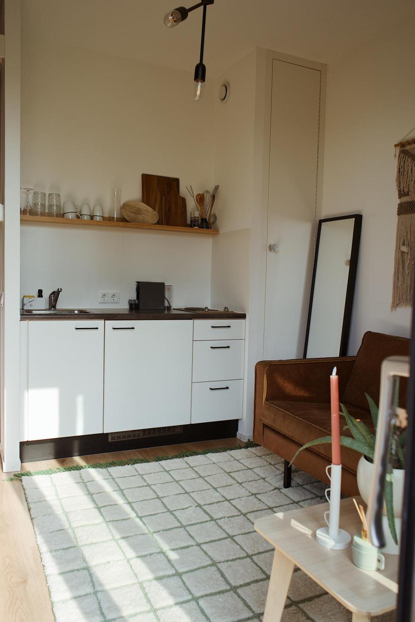 Vila Modern Tiny House Op Rustig Watersportpark Elahuizen Exteriér fotografie